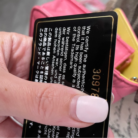 CHANEL PINK 21P WOC IRIDESCENT HARDWARE LIMITED EDITION Beautiful 💕 ❌sold FF❌ - Picture 16 of 16